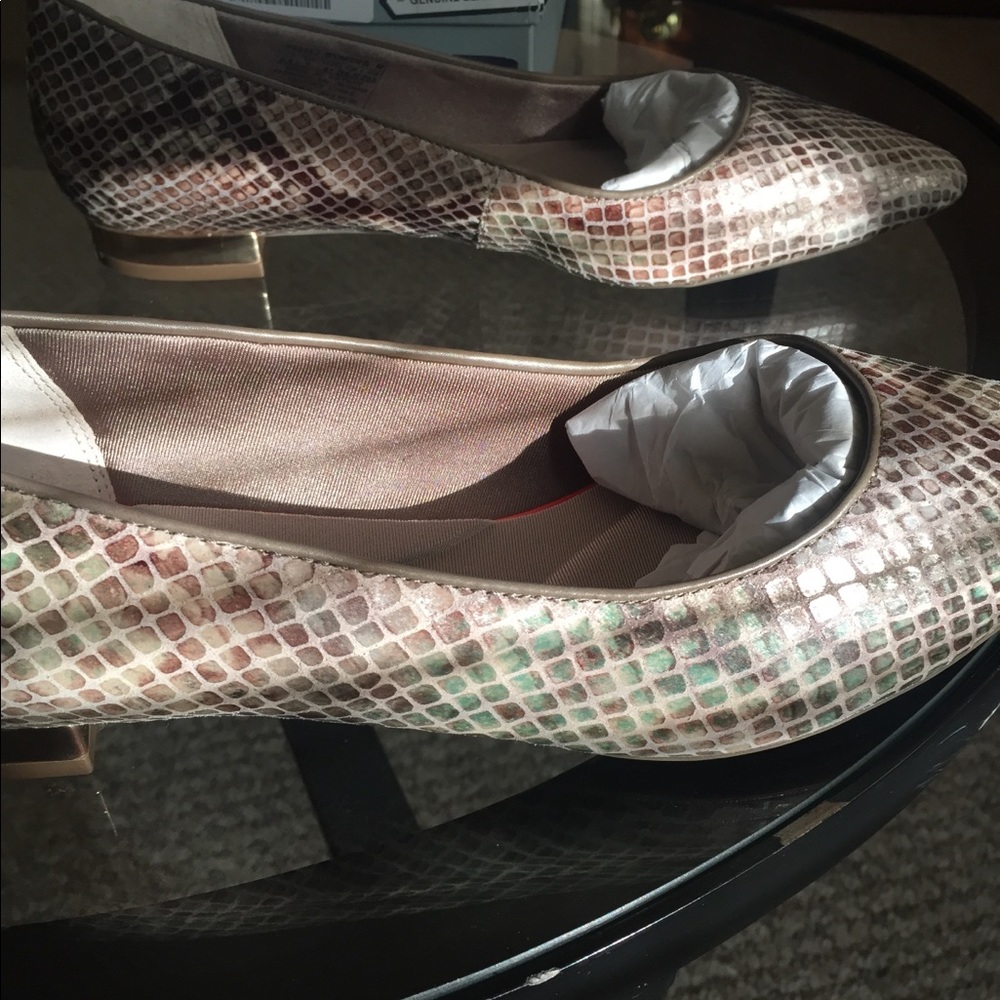 NIB ROCKPORT Adelyn Snakeskin Ballet Flats sz 9.5 - Picture 5 of 7